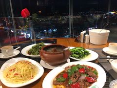 -官房大酒店-玉龙旋宫观景餐厅
