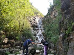 -大平台龙居瀑布旅游区