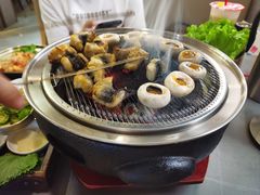 -围炉肉舍•炭烤活鳗•丹东海鲜烤肉(步行街店)