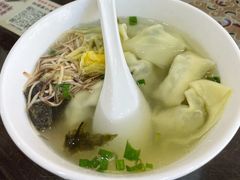 -笑来喜馄饨小笼工坊(通扬路店)