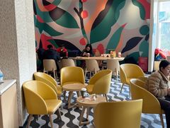 -星巴克臻选(莘庄仲盛店)