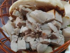 -金卯白肉罩火烧