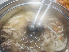 -三个椰子·现砍椰子鸡(金源CBD店)