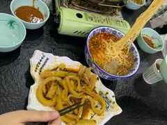 -撒拉人家.酸菜牦牛肉火锅