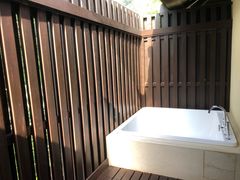 -三亚亚龙湾五号度假别墅酒店