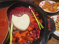 -牛市坎火锅(建设路店)