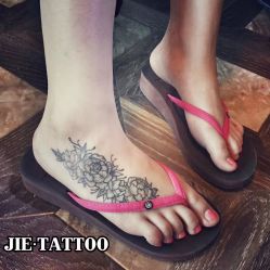 脚面小花一朵朵 完全恢复后效果 纹身师：杰Tattoo刺青主理人 TianJin.China中国天津-杰TATTOO刺青