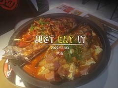 -鸣记脆皮烤鱼·海鲜烤鱼(三八广场店)