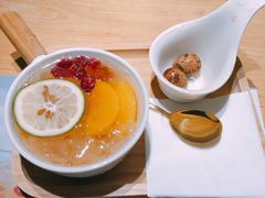 银耳桃桃-炖物24章·顺时轻养茶(杭州保利时光里店)