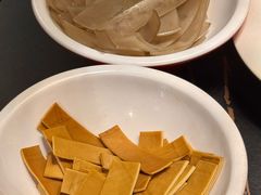 -辣尚瘾·烤鱼·新川菜(交大直营店)