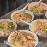 麦穗鱿鱼、荔枝芝士虾球、脆毛肚、鸭血都可以必眼点
