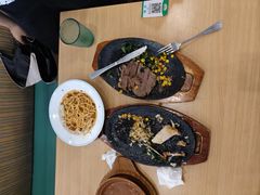黑胡椒酱浇汉堡-萨莉亚意式餐厅(连城店)