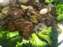 -香巴拉云南餐厅(华莱坞店)