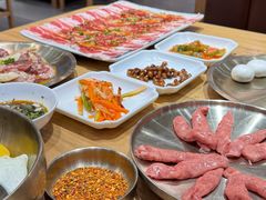 -青瓦餐厅·生鱼片·韩园烤肉(西塔店)