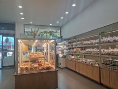 面包甜点陈列柜-仟吉(沿港路店)