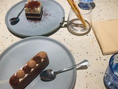 -必胜客(WOW中心城店)