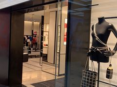 -CHANEL(戴高乐机场T 2E店)