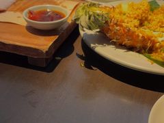 -大头虾越式风味餐厅(光明广场店)