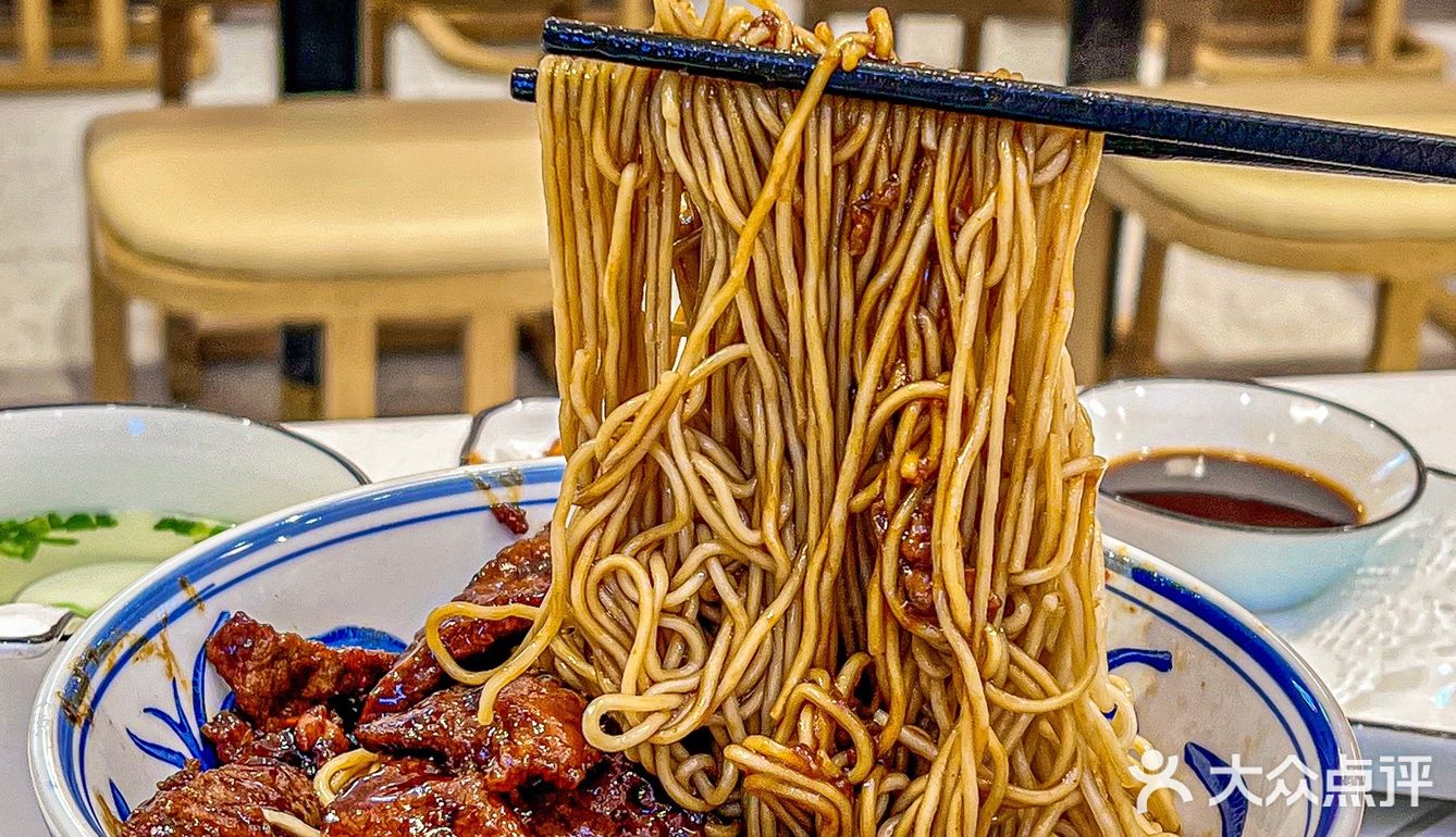 魔都ju好吃的猪三宝拌面