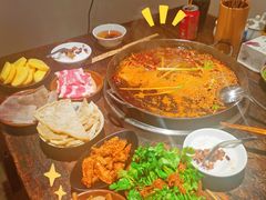 -四小区火锅·巷子里的重庆火锅(花照壁店)