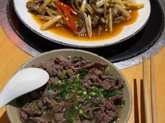 -大众跷脚牛肉馆·非遗传承单位(峨眉山店)