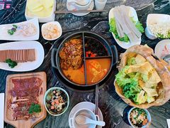 小嫩牛专利T型锅（一锅三吃）-热火朝天鲜切牛肉火锅(南强街巷店)