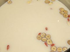 -尚尚仙·酸汤猪手·猪肚鸡火锅(华联万柳购物中心店)