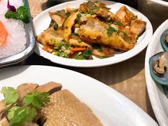 三文鱼头骨腩煎焗-新享乐海鲜(翠华路店)