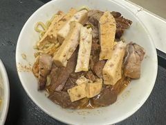 -松树干拌面店