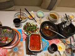 -云海肴·汽锅鸡·云南菜(天山百盛优客店)