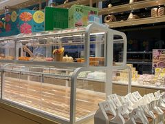 面包甜点陈列柜-好利来(清华南门店)