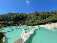 -十万大山布透温泉