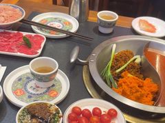 -沸炉重庆老火锅(军事博物馆店)