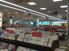 -新华书店(南通和平桥店)