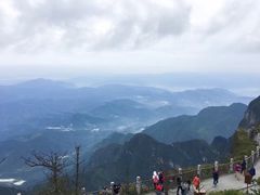 -峨嵋山金顶