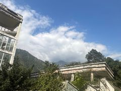 -四川汶川特大地震漩口中学遗址