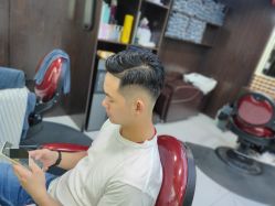 点击看大图 -Barber潮先生男士理发店