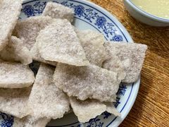 老北京炸灌肠-门框胡同百年卤煮(新街口店)