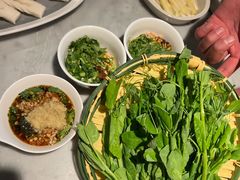 -尚尚仙·酸汤猪手·猪肚鸡火锅(华联万柳购物中心店)