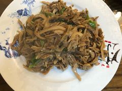 -缘来聚·徽菜名店(黄山宏村店)