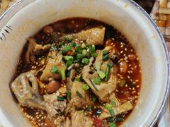 -爆炸头阿姨小四川正宗川味小吃(无任何分店)