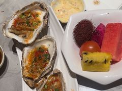 -雍容荟帝王蟹活龙虾展台自助(IFS黑金店)