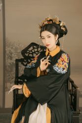 点击看大图 -盘子女人坊古装写真摄影(南京总店)