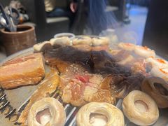 -草家酱蟹炭火烤肉店(珲春南路一店)