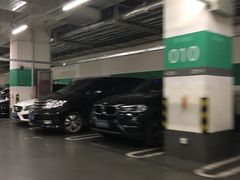 -国金中心-停车场
