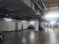 -五角丰达48号-停车场