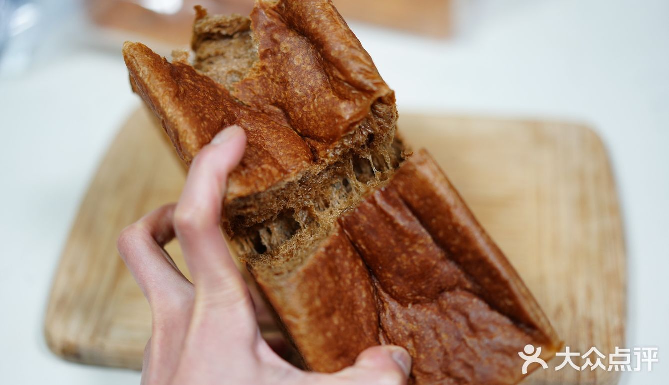 花生酱碱水海盐卷两个盐卷的纹路极其漂亮,层次也特别好