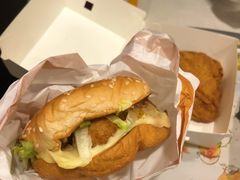 -麦当劳(乳山路店)