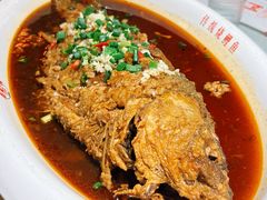 炆火泉水慢烧大鲤鱼-鑫裕园三个拿手菜(白堤路店)