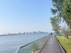 -上海滴水湖皇冠假日酒店